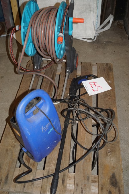 High pressure cleaner + hose reel for water