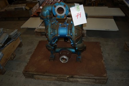 Water pump with 3 inch air nozzles: SAND PIPER model: EB3-A, type: TN-1-C1
