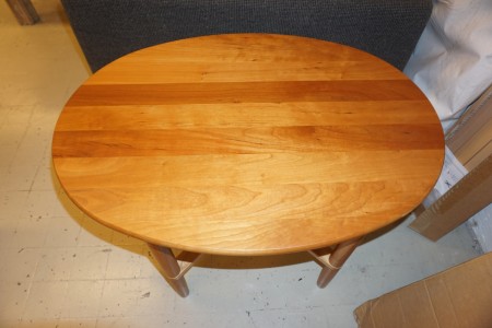 Cherry lamp table. 55x75x50 cm.