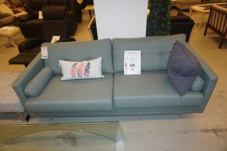 Three-seater sofa. Model: Sting. With armrests. Color: green. On E-stel.