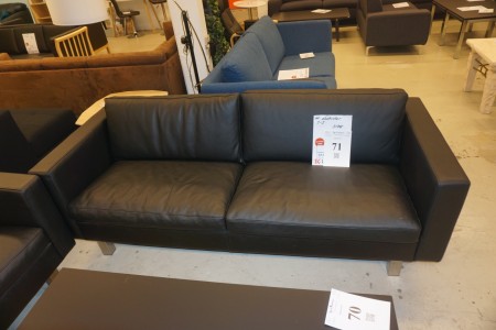 KF læderstue. 3- og 2-personers sofa. Bredde: 210 og 250 cm.