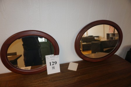 2 Stück Spiegel. Mahagoni. 58 x 68 cm + 50 x 50 cm.