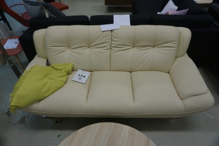 Læderstue. Med 3- og 2-personers sofa. Bredde: 200 og 150 cm.