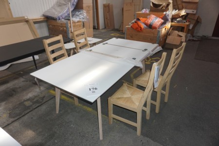 Spisebord. 193x100x76 cm. Med plader. + 4 stk. stole