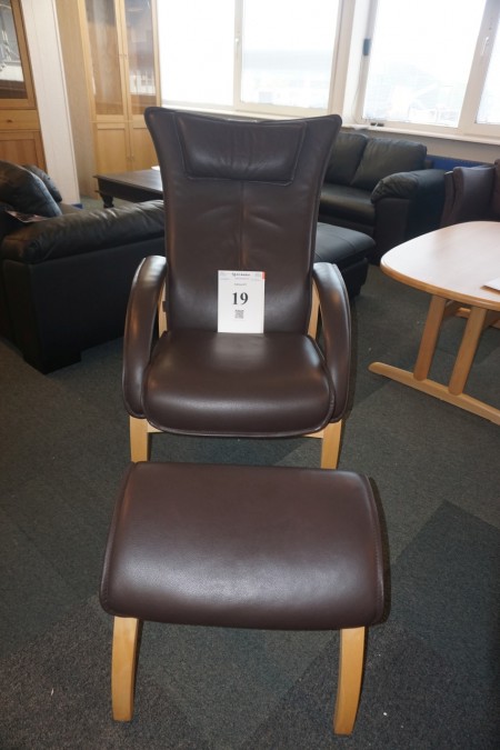 Delta chair with ottoman New 