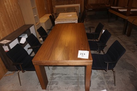 Tabelle. Distress. Finer. 200x95x77 cm. + 6 Stk. Cube Stühle. Schwarz mit verchromten Beinen. Modell-Nr. S10. 80x60x60 cm.