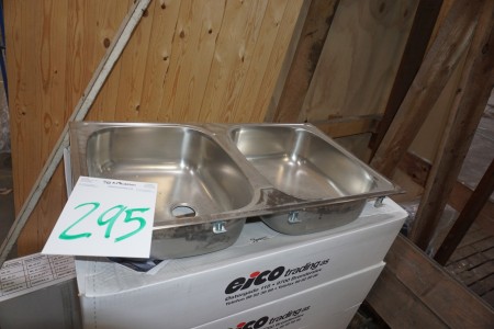 Stainless steel sink. 45x78 cm.