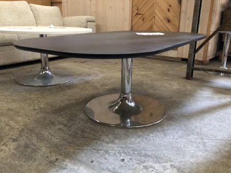 Coffee table. 140x80x53 cm.