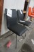 2 Stück Stühle. Leatherette. 44x60x90 cm.