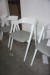 5 Esstischstühle. Weißes Lackleder. Modell: Mette. 73x50x52 cm.
