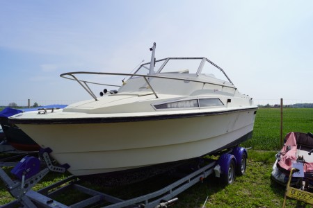 Båd,  mærke: FJORD 21 uden motor l: ca 630 cm