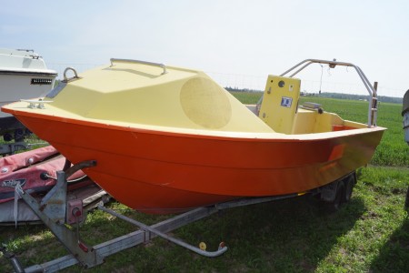 Boat, old lifeboat, masiv fiberglass with hydraulic steering l: ca 520 cm b: 200 cm