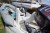 Anhänger LKW: ca. 3,5 m + Bootsmotor Marke: Force 50 + 2 defekte Boote. 1 Stück gerippt / Fiberglas + 1 Schlauchboot, Motor funktioniert, kann aber nicht im Leerlauf laufen