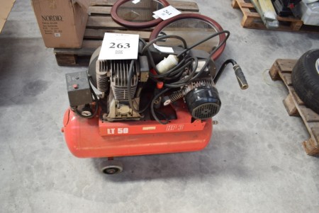 Compressor. LT 50 HP 3. Power: 380 volts. Condition: unknown.