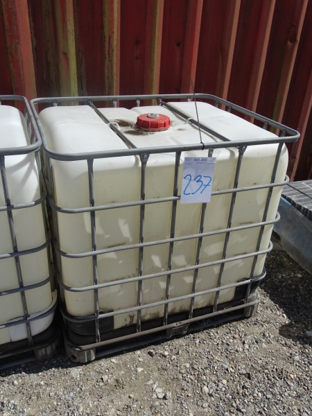 1000 liter container
