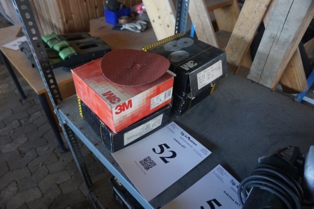 4 boxes of sanding discs.
