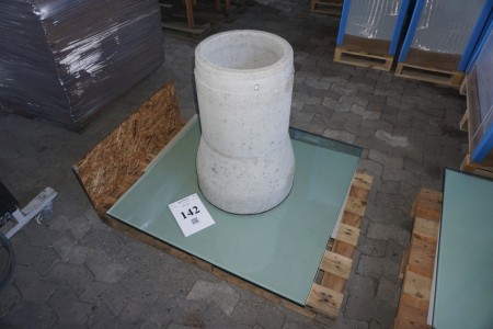 Table with concrete legs and glass plate 100x100x72 cm