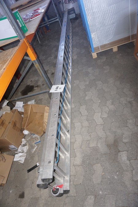 Alloy pull-out ladder per section about 570 cm