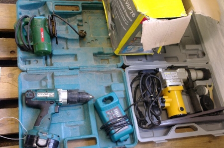 Pallet with Bosch jigsaw + Makita accu screwdriver + hammer drill Power Super 800 w + Wallpaper Strippers