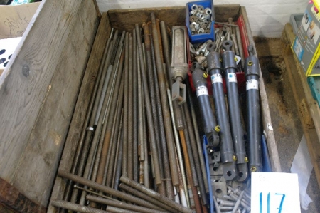 Pallet with threaded rods + bolts + 4 pcs. hydraulic cylinders LJM + pallet of various aluminum parts