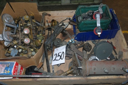 Pallet of various manometers + Pressure test tank + tools + blowtorch parts