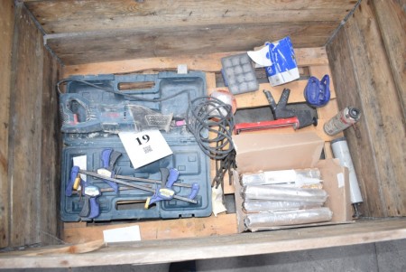 Mixed lot. BOSCH bayonet saw (stand: unknown) + clamps, RAW sealant etc.