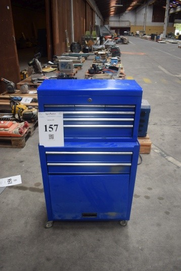 Work Roller cabinet. Contains parts for wrench sets, glass fuse range, wrenches, etc. Without key.