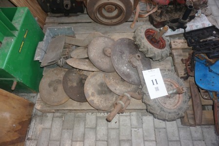 Lot of various tractor parts.