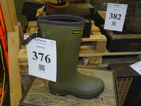 1 pair of hunting boots Härkila str 50