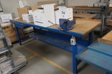 File bench 250x78x88 cm with strong vice.