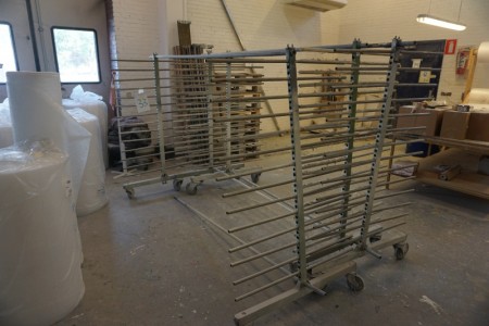 3 pieces. drying racks. Length of bars: 47 cm. Shaft length: 223 cm.