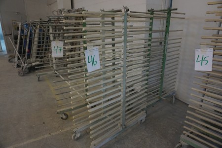 2 pcs. drying racks: Axle length: 48 cm. Height: 167 cm. + 173 cm.