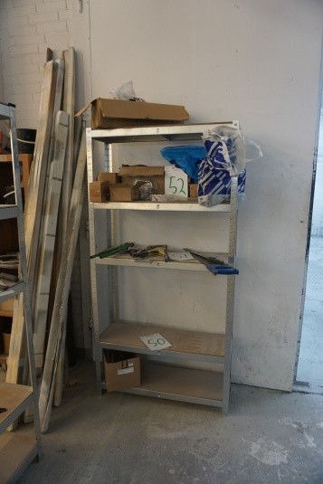 Shelf without content. Width: 90 cm. Depth: 29.5 cm. Height: 179 cm.