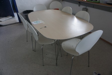 Esstisch mit 8 Stck. Stühle. Messen Sie auf dem Tisch: Länge: 160. Breite: 100. Höhe: 72 cm. + Inhalt im Regal (Kaffeemaschine, Wasserkocher etc.)