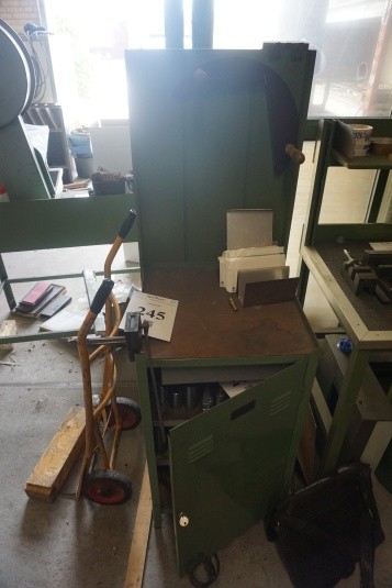 Tool cabinet with content.