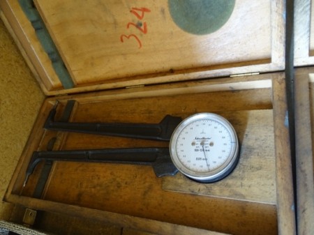 Measuring tool inside 100 to 120 mm.