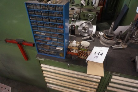 Assortment box with various plates, spiral drills, grinding wheels etc.