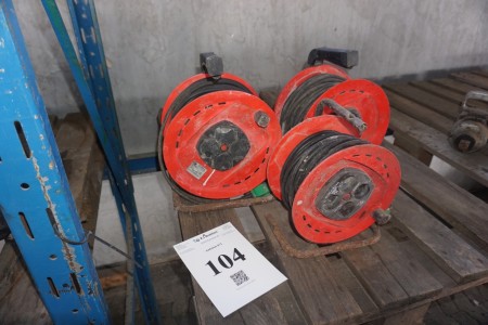 3 cable reels.