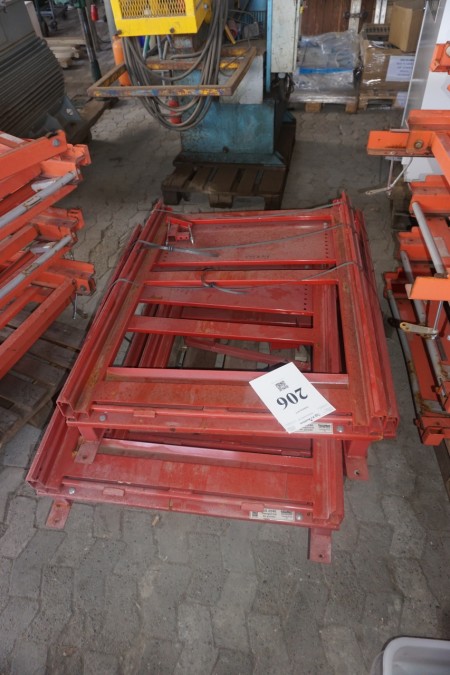 4 pallet pull-out frames max
