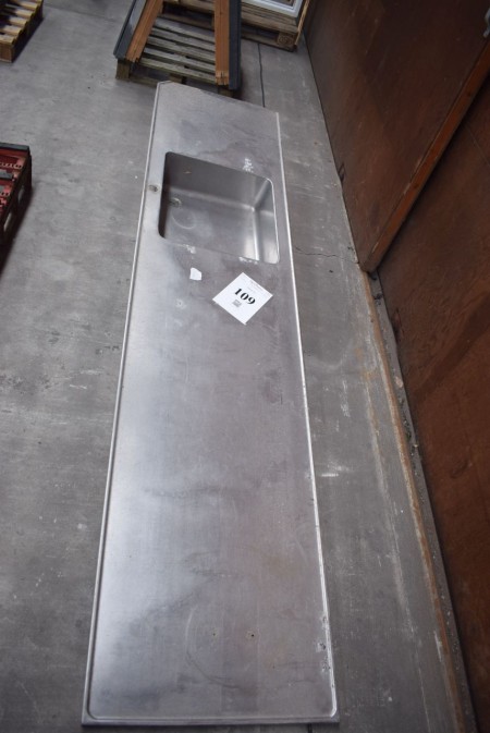 Stålbordplade med håndvask, l:274,5 cm, d:65 cm