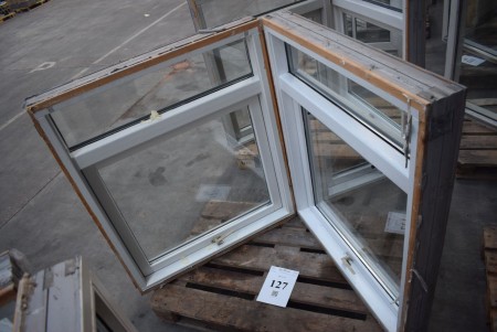 2 Stück Fenster, H: 112 cm, B: 95 cm