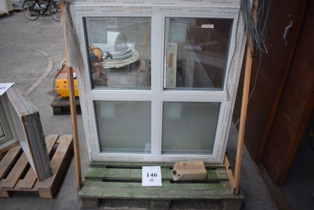 1 Stück Fenster, H: 126,5 cm, B: 112 cm