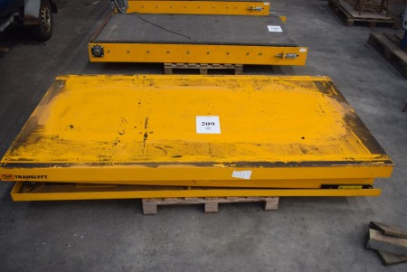 Lifting table from translift l: 220cm d: 120cm Capacity 2 tons, without UP / DOWN button