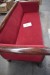 Rød sofa, l:208 cm, h: 88 cm, d:75 cm