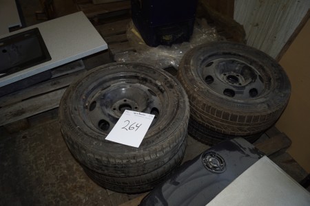 4 rims with tires 205/60 / R16