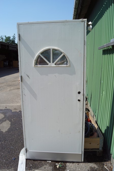 4 steel rims + chainsaw parts + 2 doors and steel plates