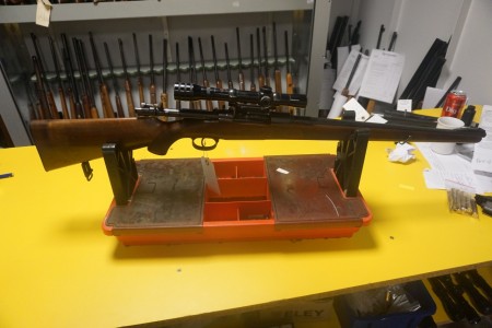 Gewehr Mauser 8x57JS Waffe Nummer 5297T3 Vollschaden. Lauflänge 64 cm Gesamtlänge 102 cm mit Sterling 2,5x20