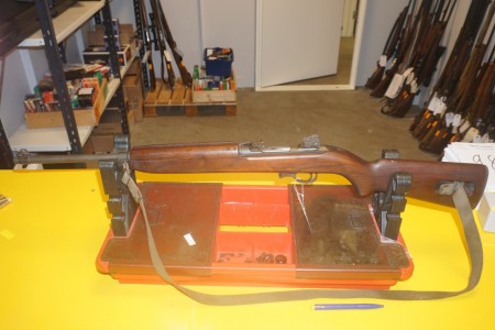 Salon rifle Cal 22LR Weapon number 142411 VOFRE without magazine Running length 72 Total length 102 cm