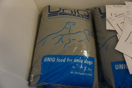 2 sække hundefoder Uniq basic