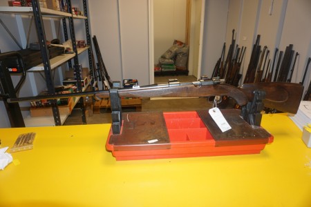 Gewehr Mauser Waffe Nummer B17434. Lauflänge 80 cm Gesamtlänge 110 cm